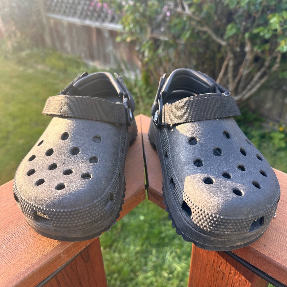 Classic hiker crocs clog men’s 4 women’s 6